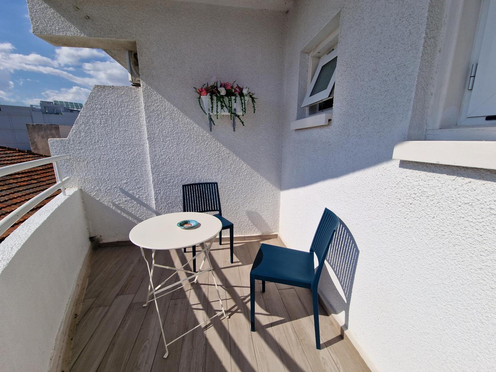 Kitieos Central Apts 100M From Finikoudes Beach Larnaca Exterior photo