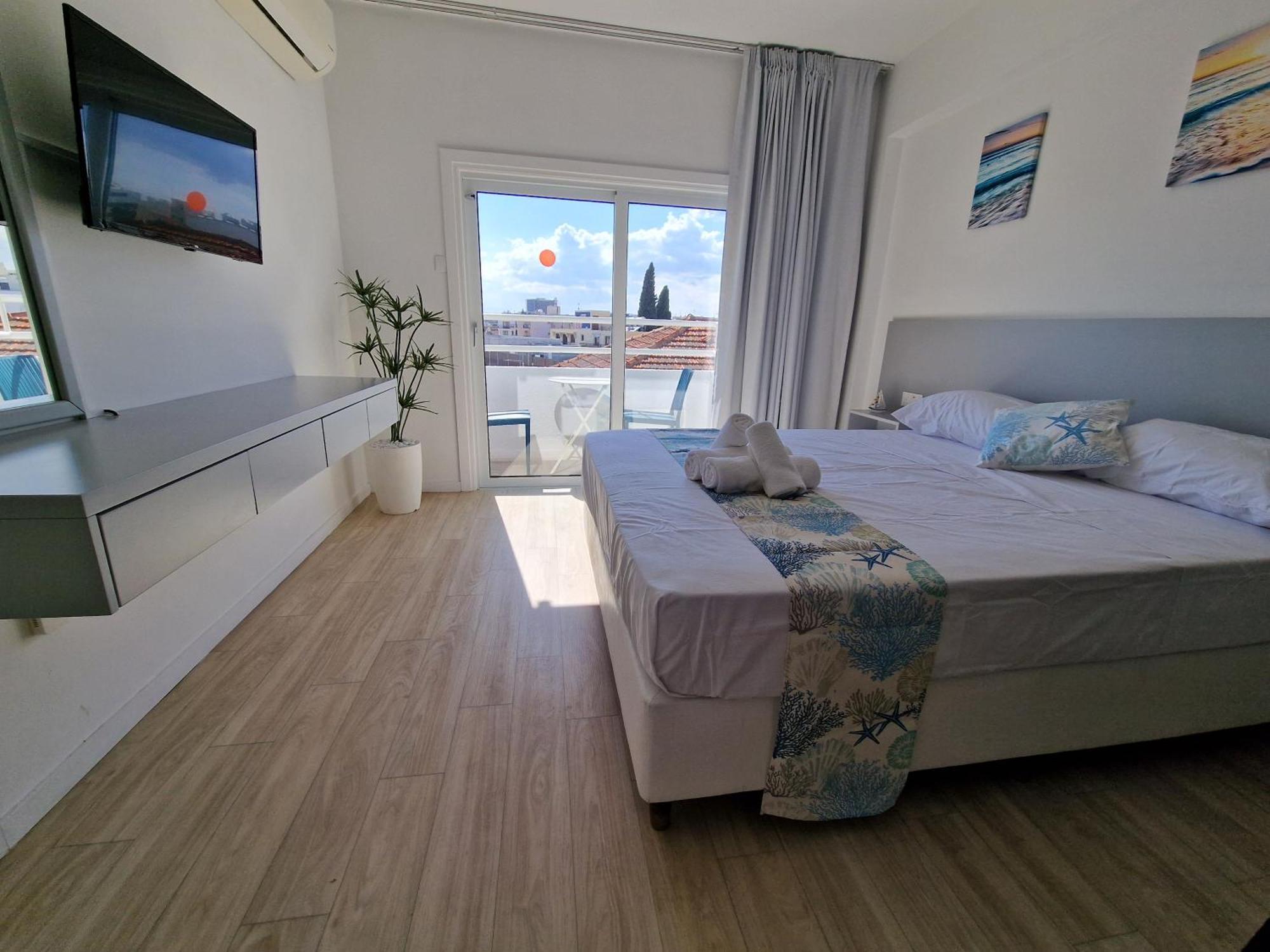 Kitieos Central Apts 100M From Finikoudes Beach Larnaca Exterior photo