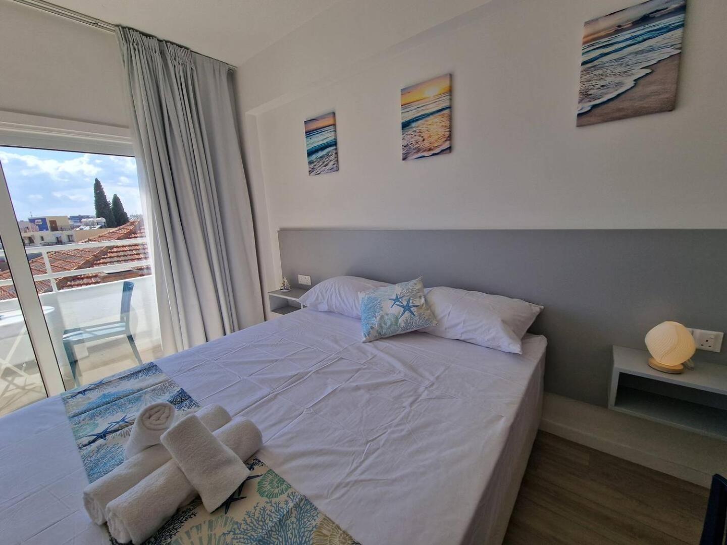 Kitieos Central Apts 100M From Finikoudes Beach Larnaca Exterior photo