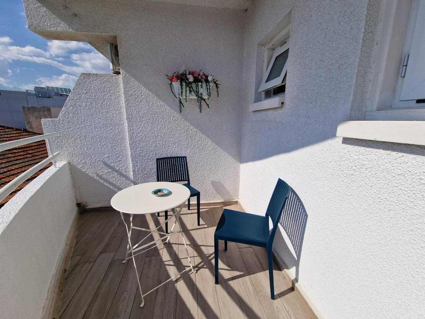 Kitieos Central Apts 100M From Finikoudes Beach Larnaca Exterior photo